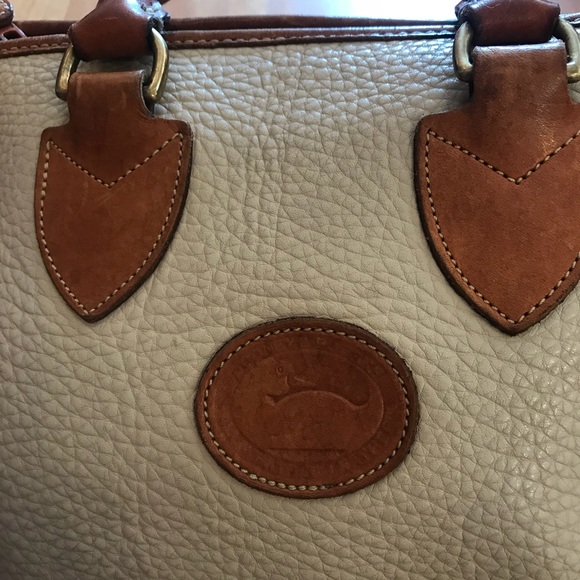 Classic Dooney & Bourke - Picture 3 of 6